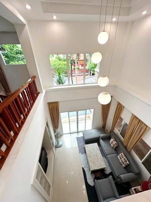 [ให้เช่า] หมู่บ้าน ณุศาสิริ บางนา / 3 ห้องนอน 4 ห้องน้ำ / 173 ตรว. 400 ตรม. **70,000** บ้านเดี่ยวหลังใหญ่ จอดรถได้หลายคัน ตกแต่งสวย เฟอร์นิเจอร์และเครื่องใช้ไฟฟ้าครบชุด เดินทางสะดวก พร้อมเข้าอยู่ ใกล้โรงเรียนนานาชาติ ไทย-จีน – รูปที่ 2