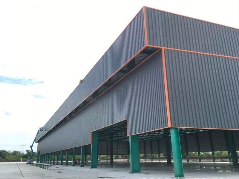 Land with warehouse for sale in Sriracha, near Laem Chabang. Zoning: Purple (industrial/commercial). Has a factory permit (Form 4). Suitable for industrial businesses. Land with warehouse for sale in Sriracha, near Laem Chabang. Zoning: Purple (industrial/commercial). Has a factory permit (Form 4). Suitable for industrial businesses.