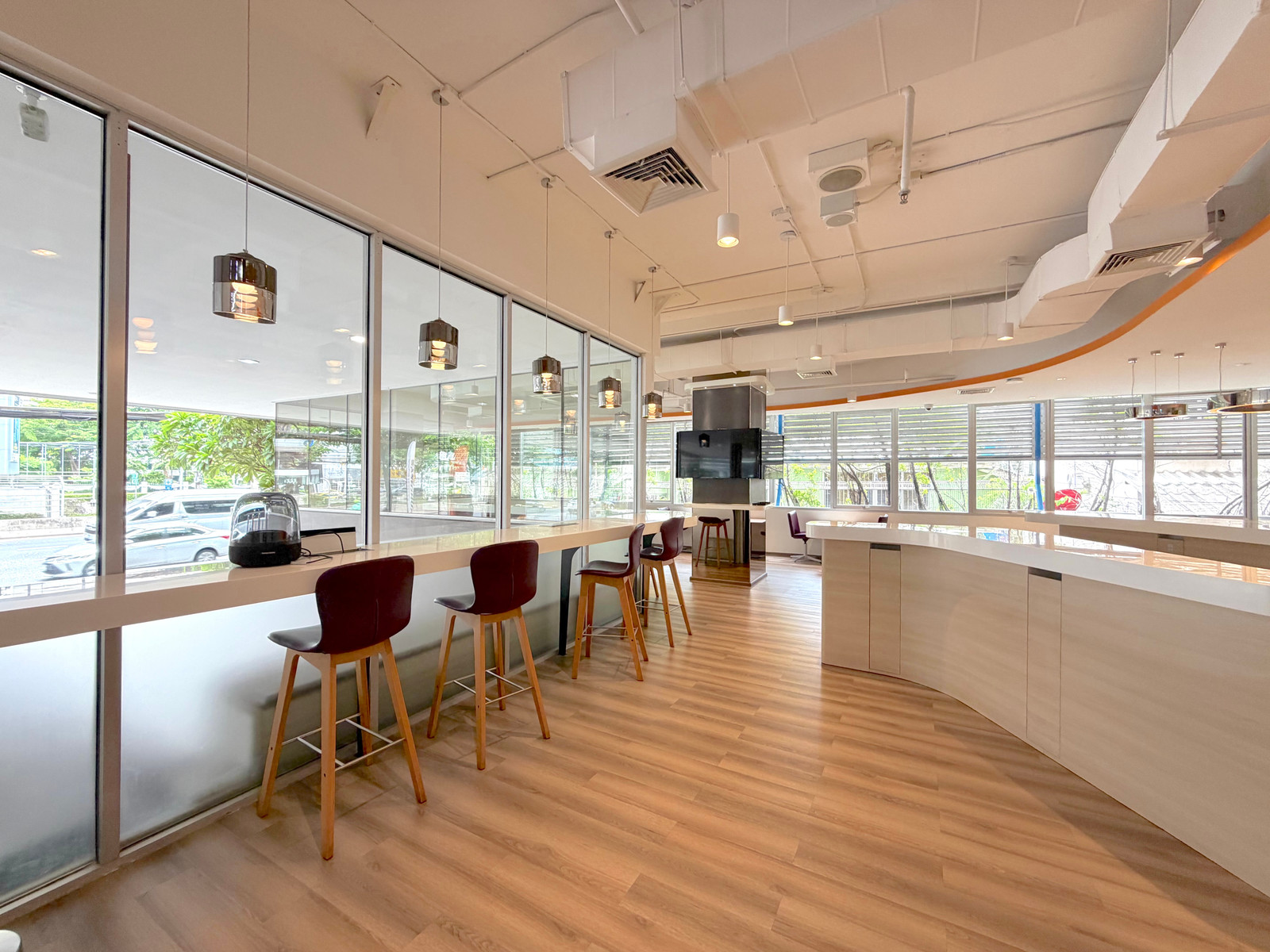 พื้นที่ร้านชั้น 1 หน้าร้านชัดติดถนน, 100 ม. จาก BTS เซนต์หลุยส์