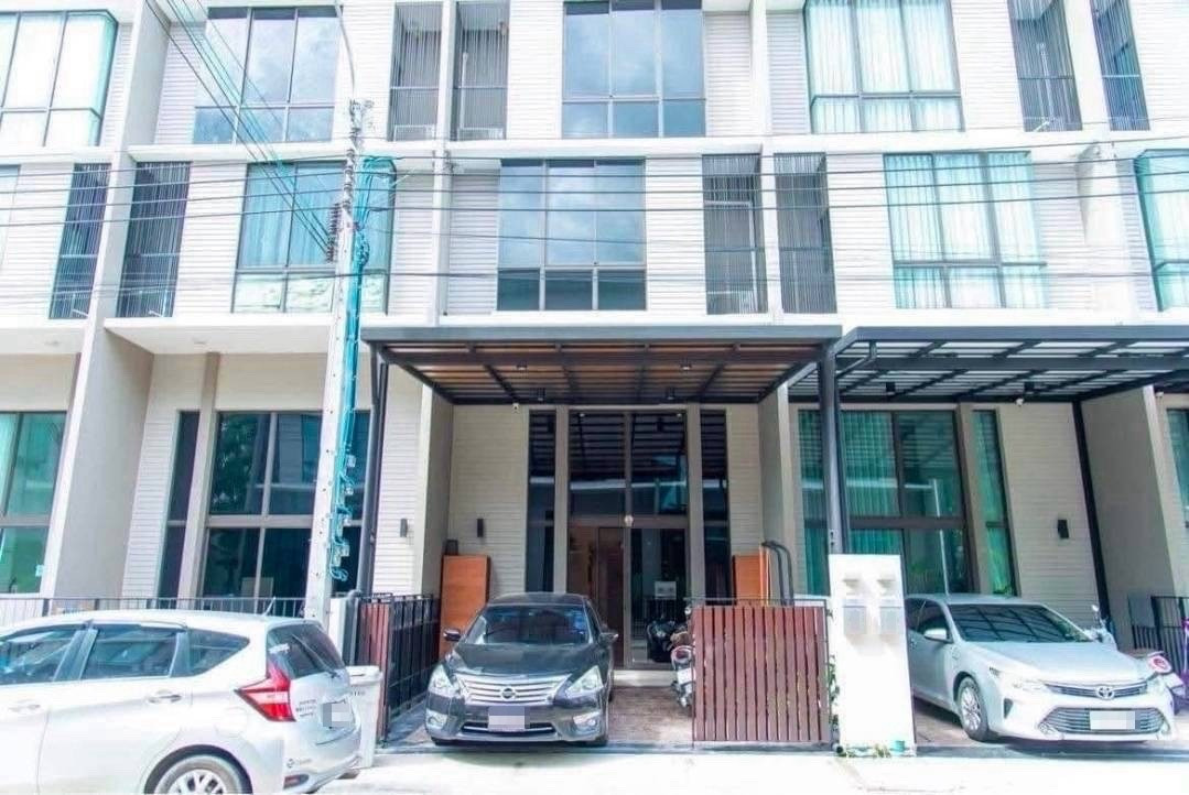 Townhome for Rent: Patio Pattanakarn 32 🎪🗽⭐️