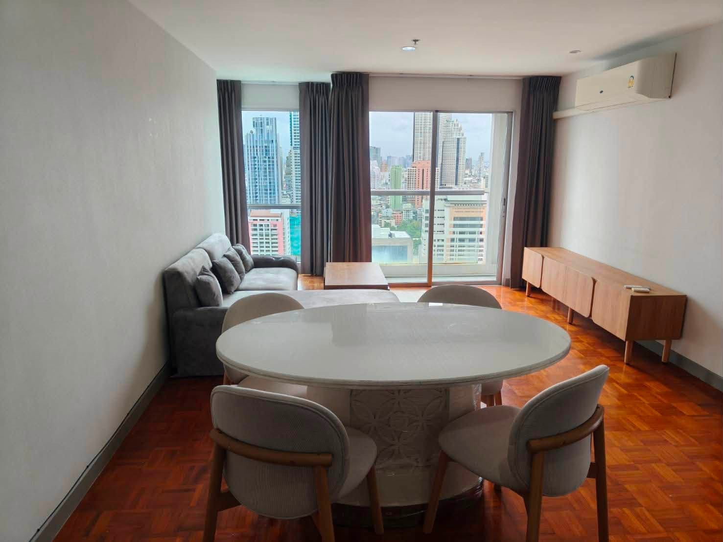 ให้เช่า 2 ห้องนอน คอนโด สีลม สวีท | Silom Suite ห้องใหญ่ วิวสวย ใจกลางสาทร ใกล้ BTS เซนต์หลุยส์