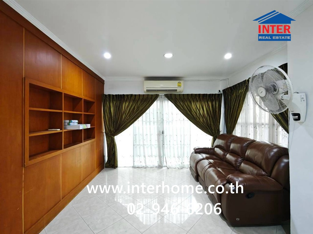 บ้านเดี่ยว 2 ชั้น 64 ตร.ว. หมู่บ้านเพอร์เฟคเพลส ซอยรามคำแหง164 (ซอยเคหะร่มเกล้า64) ถนนรามคำแหง ถนนเคหะร่มเกล้า เขตลาดกระบัง กรุงเทพมหานคร – รูปที่ 4