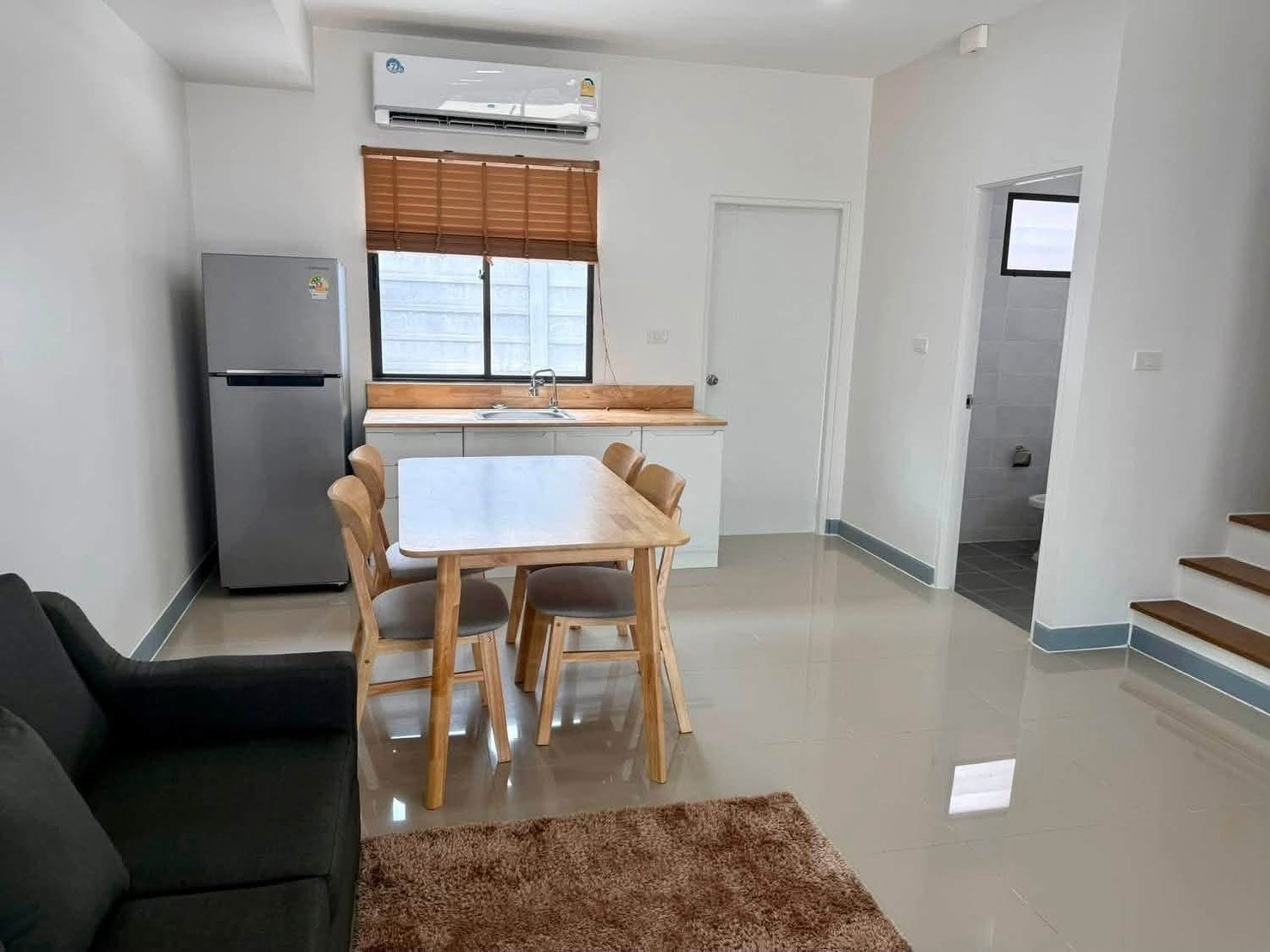 🏡 ให้เช่า ทาวน์โฮม 2 ชั้น โครงการ พลีโน่ พหลโยธิน–รังสิต 3 ห้องนอน 2 ห้องน้ำ จอดรถ 2 คัน  เฟอร์ครบ พร้อมเข้าอยู่ 💰 ค่าเช่า 17,000 บาท/เดือน ✅ รวมค่าส่วนกลางแล้ว – รูปที่ 3