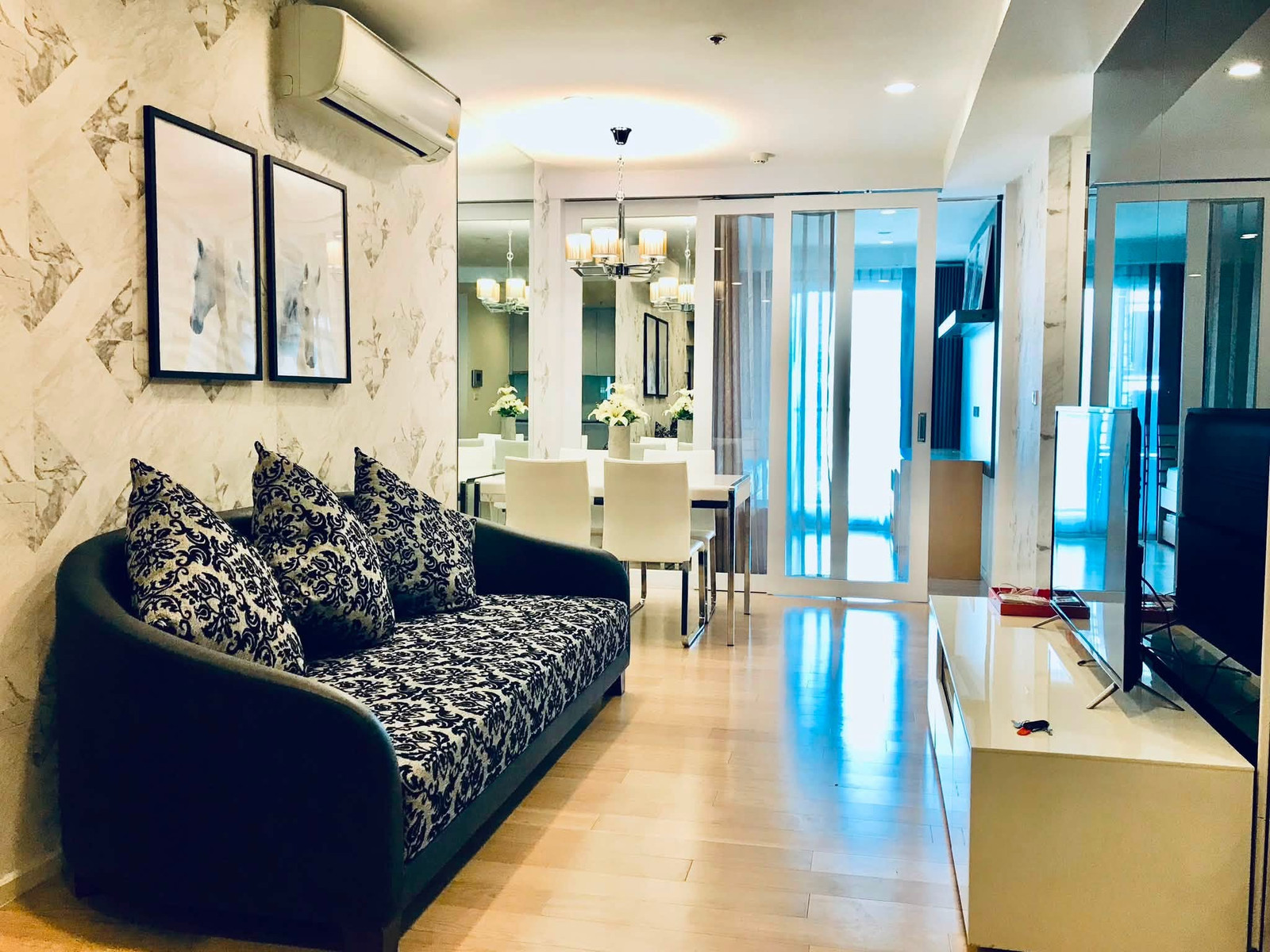 ให้เช่าคอนโด 15 Sukhumvit Residences 2BED ห้องใหญ่ เฟอร์นิเจอร์ครบครัน พร้อมเข้าอยู่ ใกล้ BTS นานา -RW008305 – รูปที่ 2