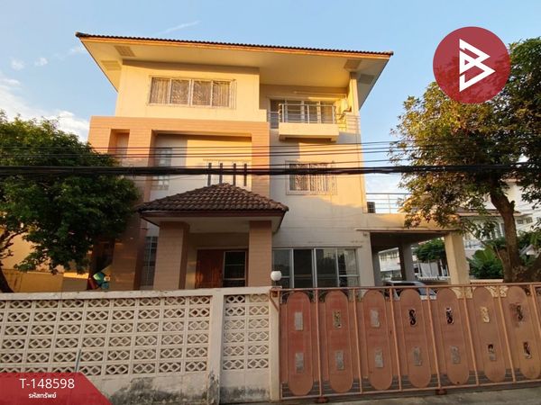 ขายบ้านเดี่ยวหลังมุม 3 ชั้น เนื้อที่ 52 ตร.วา ห้วยขวาง กรุงเทพมหานคร