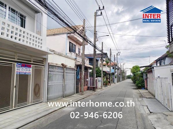 ทาวน์เฮ้าส์ 2 ชั้น 16 ตร.ว. หมู่บ้านร่มไทร ซอยคลองลำเจียก10 ถนนเกษตร-นวมินทร์ ถนนคลองลำเจียก เขตบึงกุ่ม กรุงเทพมหานคร