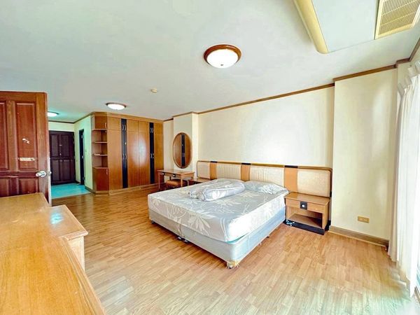 ขายคอนโดวิวทะเล ศรีราชา Bay View ชั้น 13 ห้องใหญ่ ระเบียงกว้าง ใกล้ทะเล
