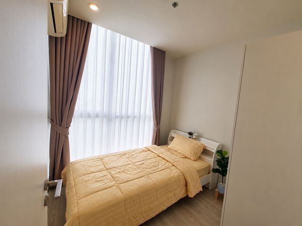 🏙️ For Sale / Rent: Noble Revolve Ratchada 2 | 2 Bedrooms, 2 Bathrooms | 10th Floor, Pool View 🌊✨💛🧡💚 Line ID: @mynewhome 💛🧡💚