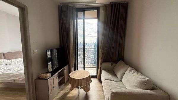 For rent OKA HAUS, price 20,000 baht, near BTS Thonglor.