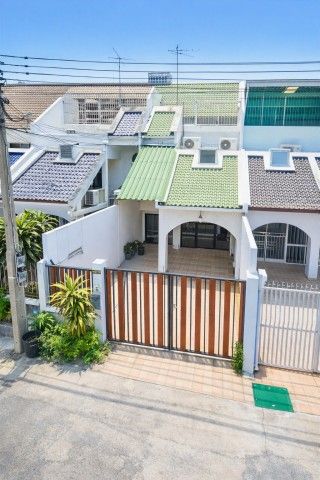 PrachaChuen 1-9 Nawam Mansion. 3Story Townhouse MRT TaoPoon 500m. 4-5Bed 4Bath Near Tao Poon Fresh M