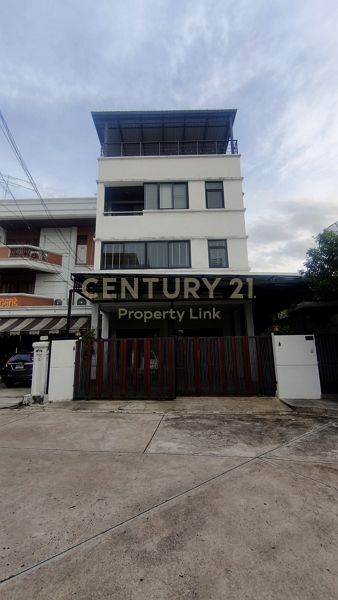 Prestige Living in Ari: 4-Story Detached House with High-Ceiling Kitchen &amp; En-Suite Bedrooms No.50-TH-69014