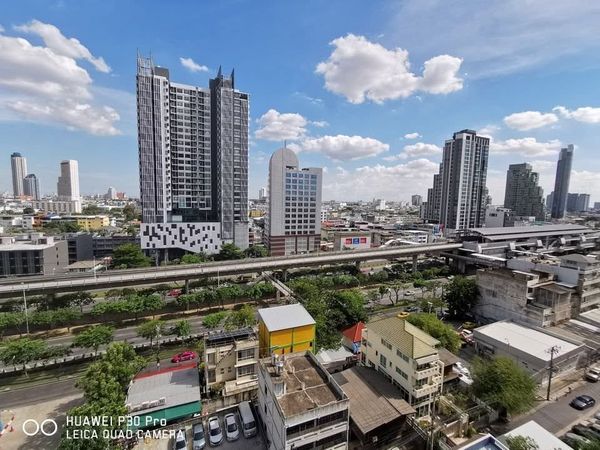 🌅 **Corner room, 11th floor, south facing, most beautiful view & Private ✨ 28.15 sq m. | Near BTS Wongwian Yai only 140 m. | IDEO Sathorn-Wongwian Yai**