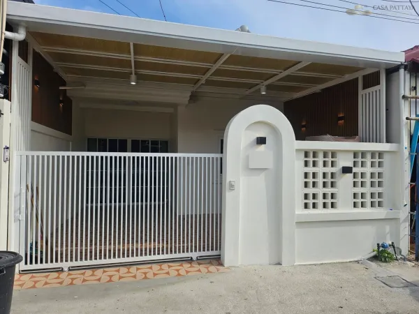 Single-Story Townhouse for Sale in Nakpakdee Village | Soi Khao Noi, Pattaya