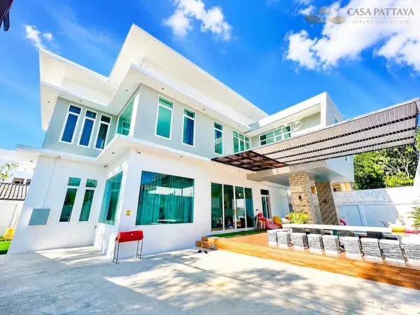 Pool Villa for Rent in Khao Talo: Private Pool, Spacious Area