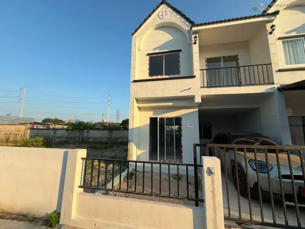 For Sale: Brand New 2-Story Townhome in Rattanakorn 25