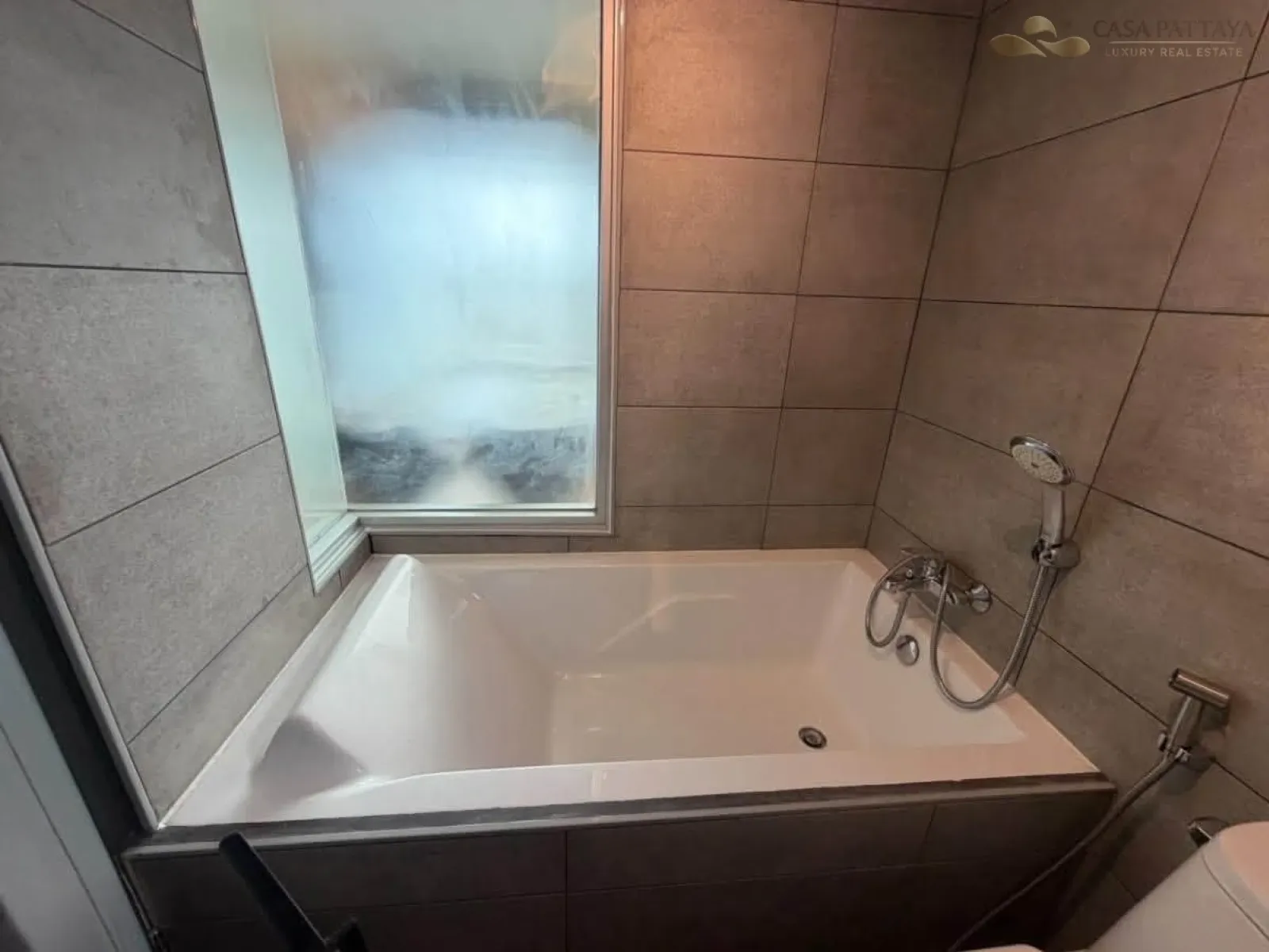 Condo for Sale:Lumpini Seaview Jomtien Best Price in the Project Condo for Sale:Lumpini Seaview Jomtien Best Price in the Project