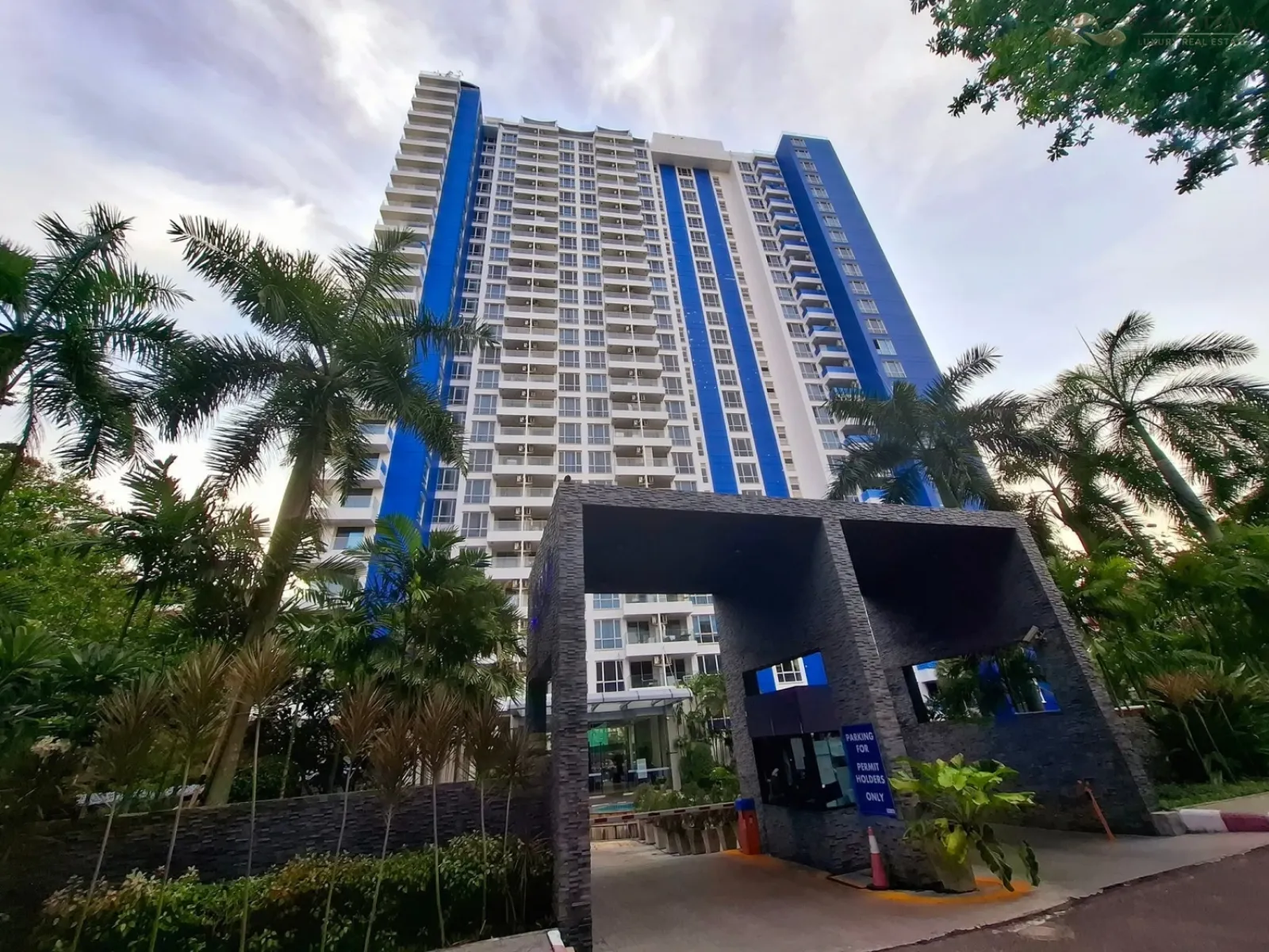 Condo for Sale at The Cliff Pattaya, Pool View Condo for Sale at The Cliff Pattaya, Pool View