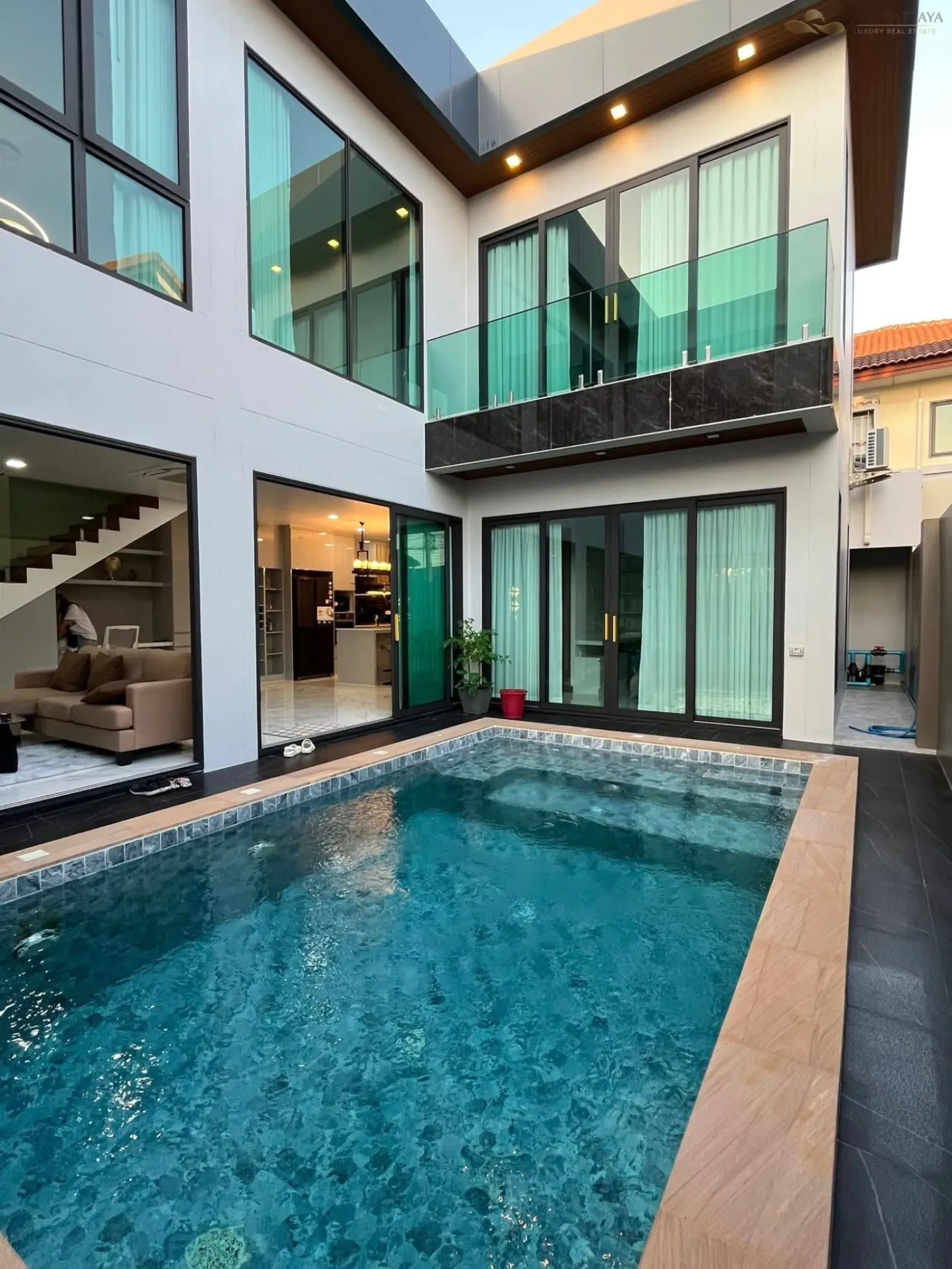 Urgent Price Drop! Modern Pool Villa for Sale in Jomtien - Chaiyaphruek 2 Urgent Price Drop! Modern Pool Villa for Sale in Jomtien - Chaiyaphruek 2