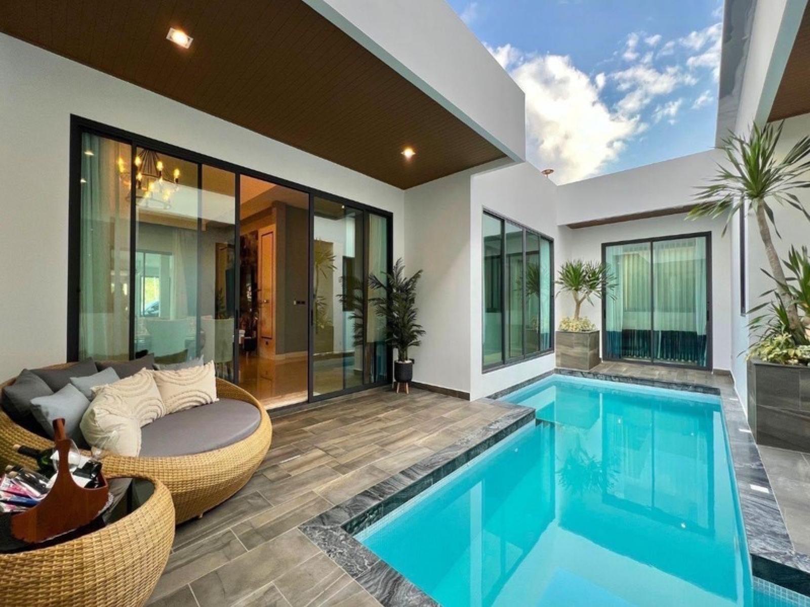 Luxury Pool Villa for Sale in Central Pattaya