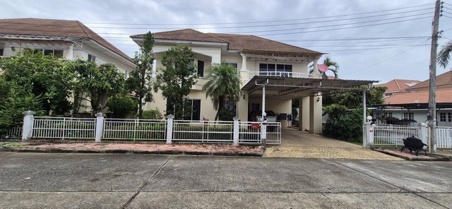 Single house for sale, Arcadir 4, Kulphan 9, Hang Dong, Chiang Mai, 96 sq m., large house, beginning of the project, good location. Single house for sale, Arcadir 4, Kulphan 9, Hang Dong, Chiang Mai, 96 sq m., large house, beginning of the project, good location.
