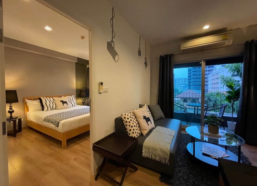 For Sale Condo  The Seed Musee Sukhumvit 26 Fully Furnished  (S15-0235)