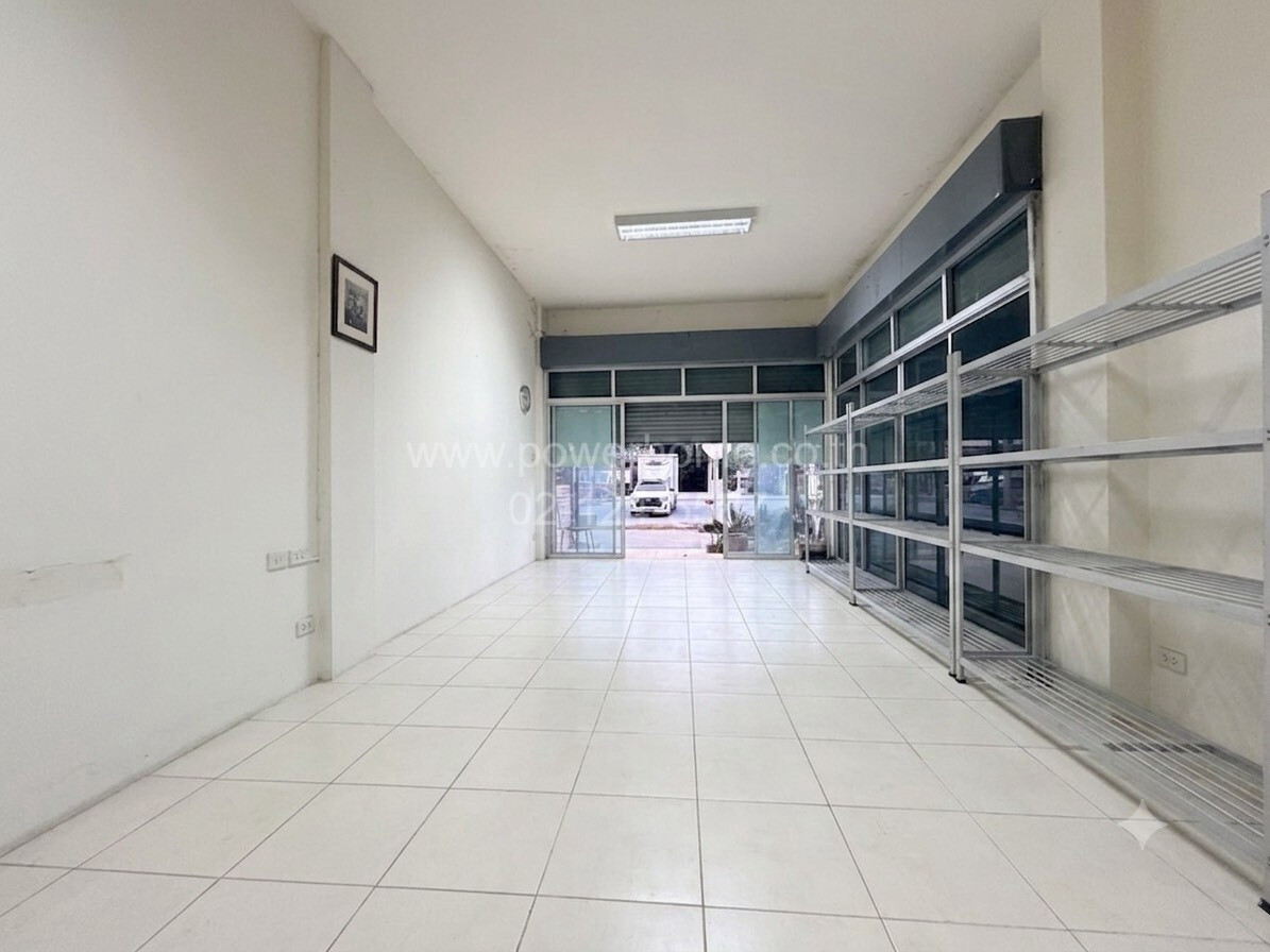 4-storey commercial building, Soi Muban Phatthara Private 2, corner house, good location next to the main road, near Makro Pathum Thani. – รูปที่ 4