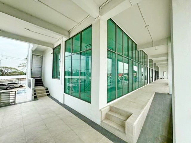 ThaiWatsadu Ratchaphruek 3km. Fully equipped with elevators. Pure Place Ratchaphruek 1.8 km. Lapawan