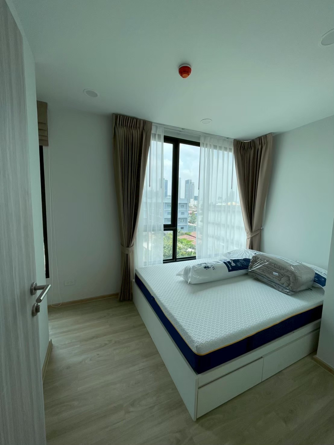 ESQUE Sukhumvit 101/1| 2 beds| 1 bath| 1 enclosed kitchen | peaceful, private low-rise condo | perfect for young, small family ESQUE Sukhumvit 101/1| 2 beds| 1 bath| 1 enclosed kitchen | peaceful, private low-rise condo | perfect for young, small family