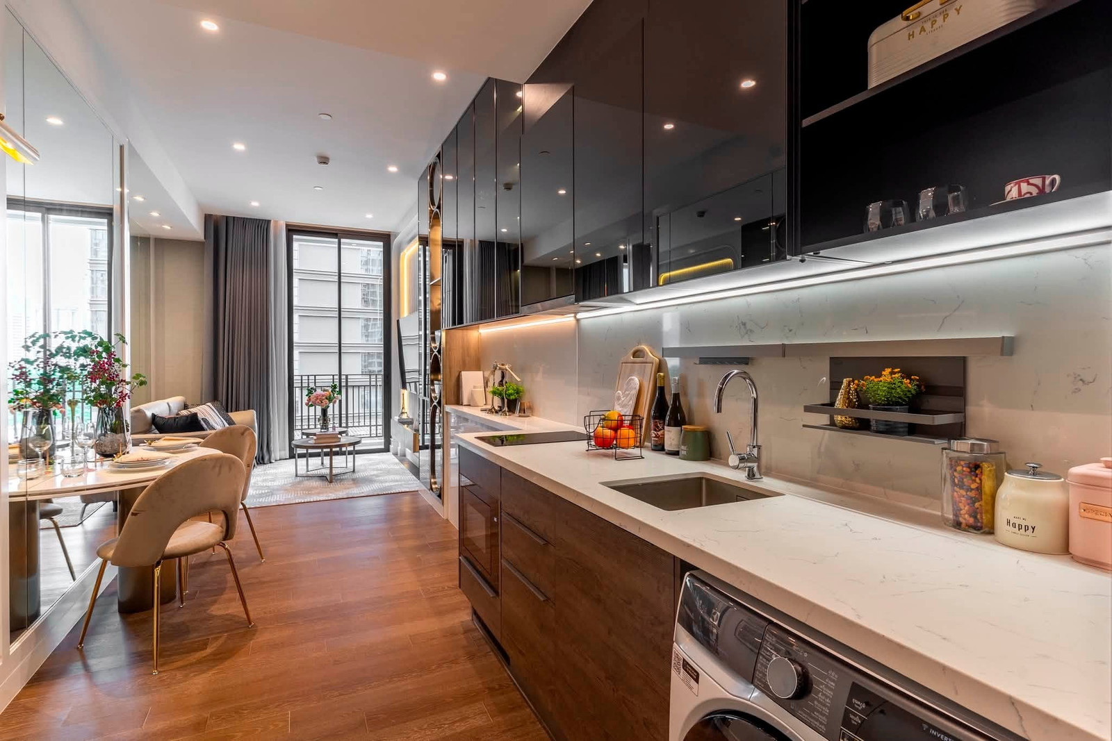 🔥Special price🔥 MUNIQ Langsuan | Lumpini Park view | Condo allows pets.