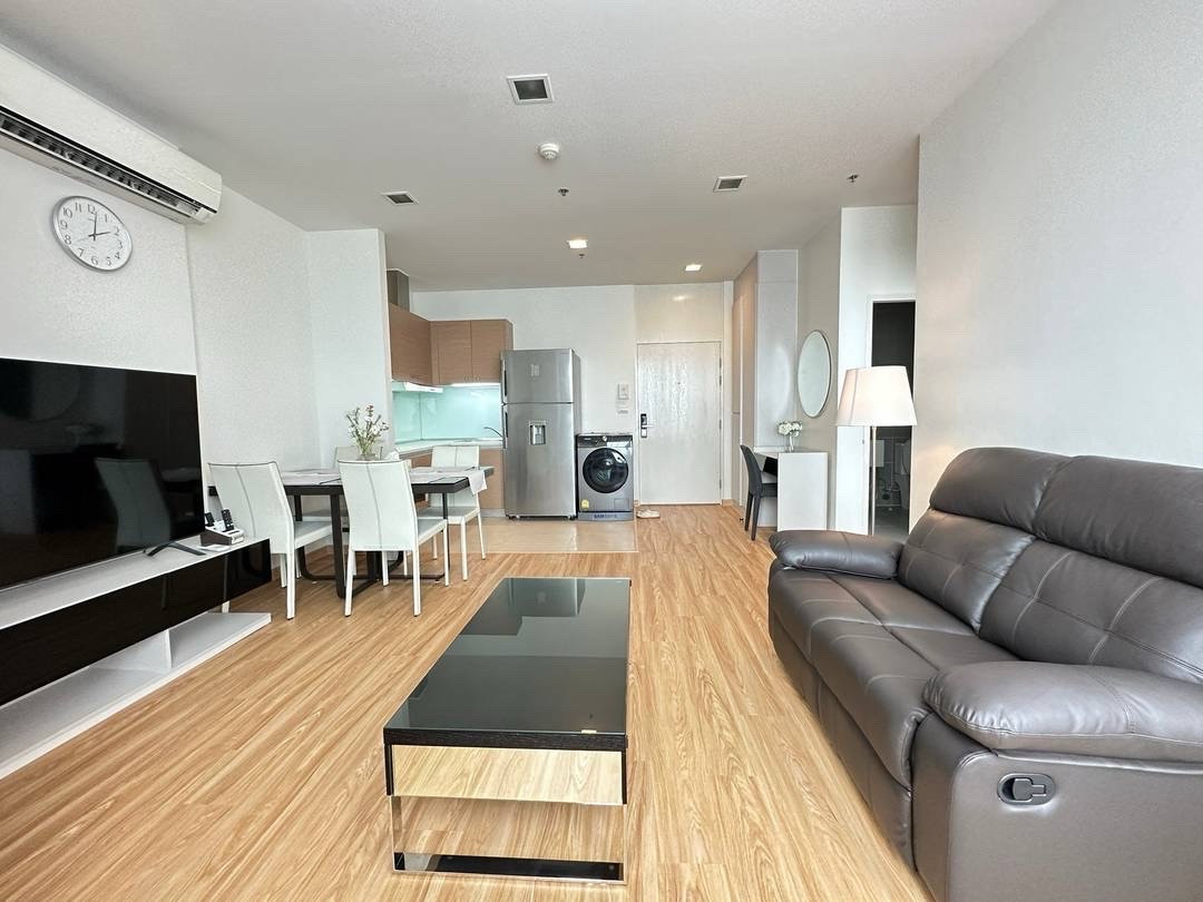 Vantage Ratchavipa Condo 16,000/45 sq m, very beautiful room, very spacious. Vantage Ratchavipa Condo 16,000/45 sq m, very beautiful room, very spacious.