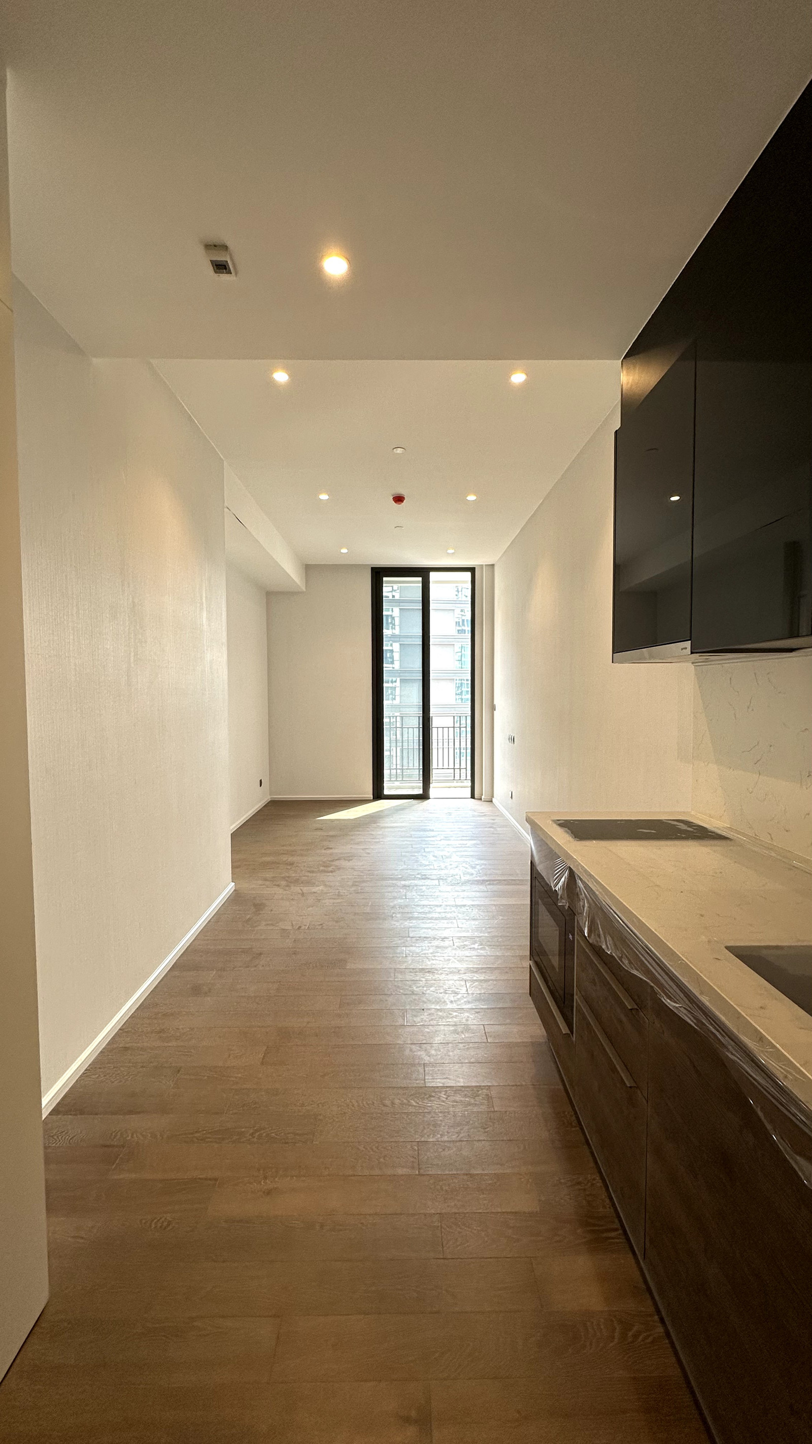 🔥Special price🔥 MUNIQ Langsuan | Lumpini Park view | Condo allows pets.