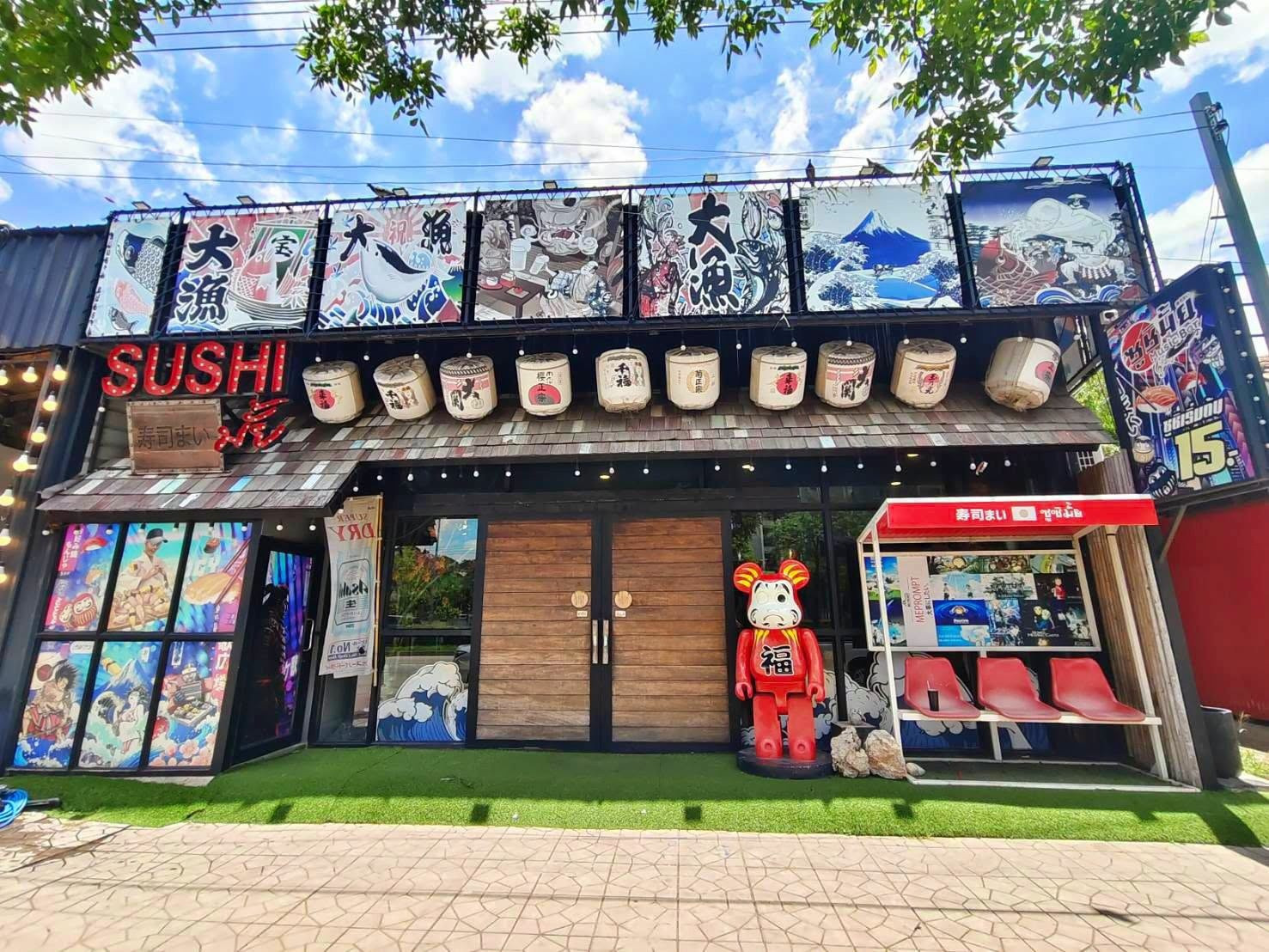 Urgent sale, sushi restaurant, Japanese food, Saphan Mai branch. There is a kitchen, hot and cold, and bathroom inside the shop.