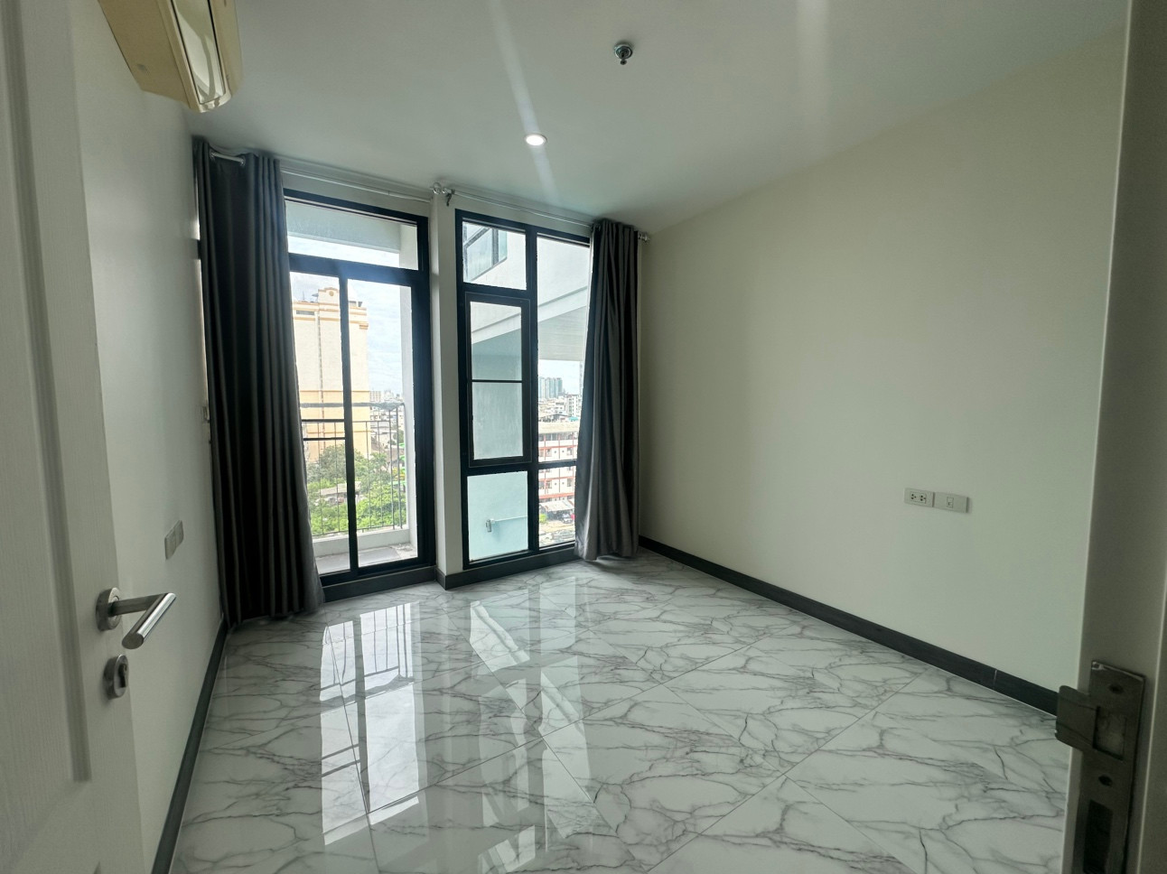 Sell!! Bangkok Horizon Sathon Sell!! Bangkok Horizon Sathon