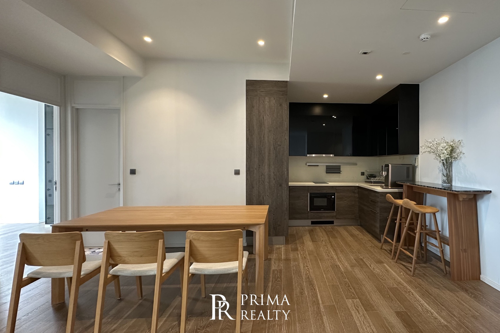 🔥Special price🔥 MUNIQ Langsuan | Lumpini Park view | Condo allows pets.