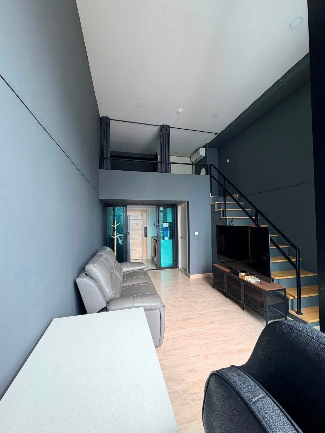 🔥 Urgent for rent | KnightsBridge Tiwanon 🚇 Next to MRT Ministry of Public Health, only 70 meters. 🔥 Urgent for rent | KnightsBridge Tiwanon 🚇 Next to MRT Ministry of Public Health, only 70 meters.