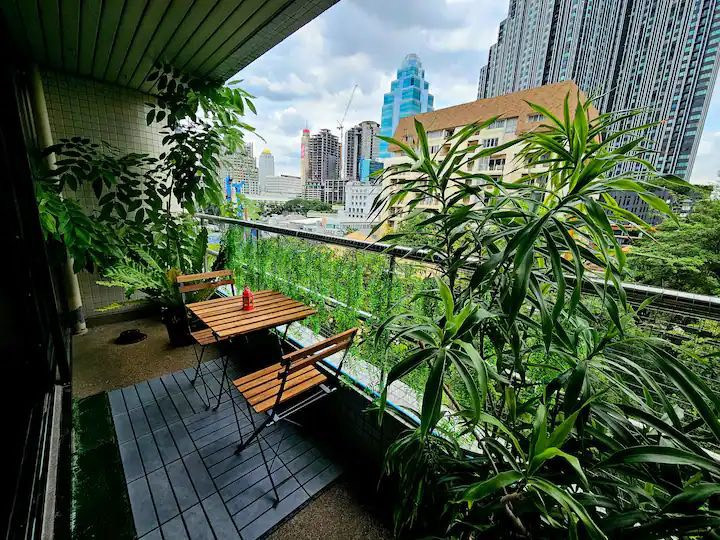 Pet Friendly 3 Beds for rent at Ploenchit