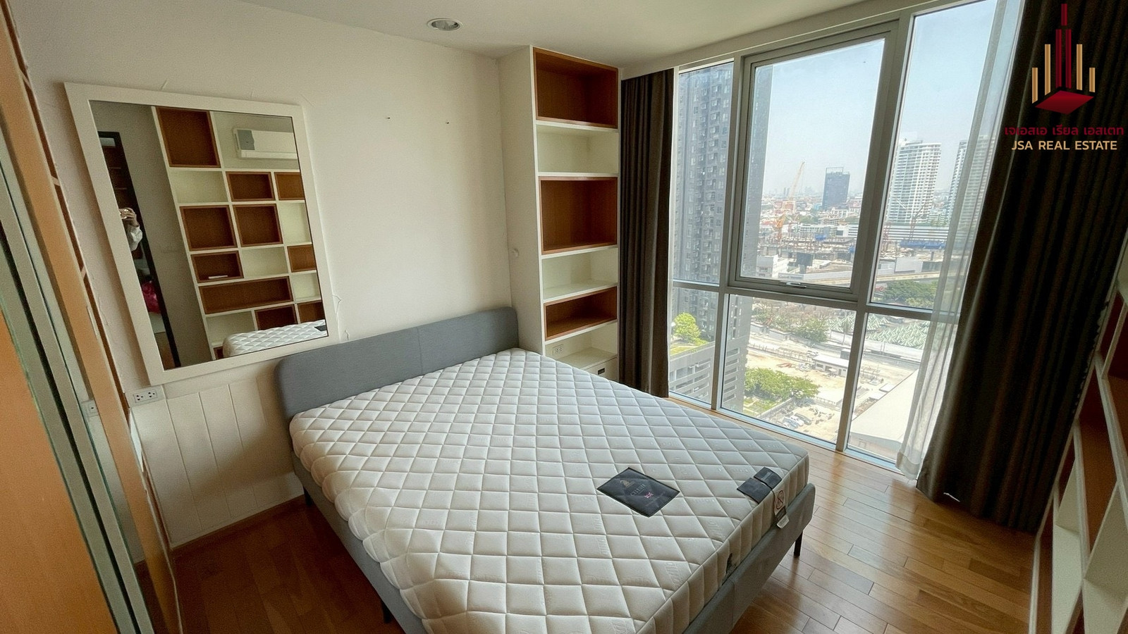 ✨ For Rent: The Line Phahonyothin Park Condo ✨💰 Only 18,000 THB/month 