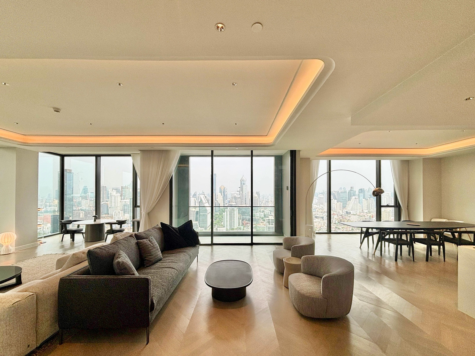 Rare Luxury 3-Bedroom Residence with Panoramic Lumpini Park Views at ONE89 Wireless on Wireless Road Rare Luxury 3-Bedroom Residence with Panoramic Lumpini Park Views at ONE89 Wireless on Wireless Road