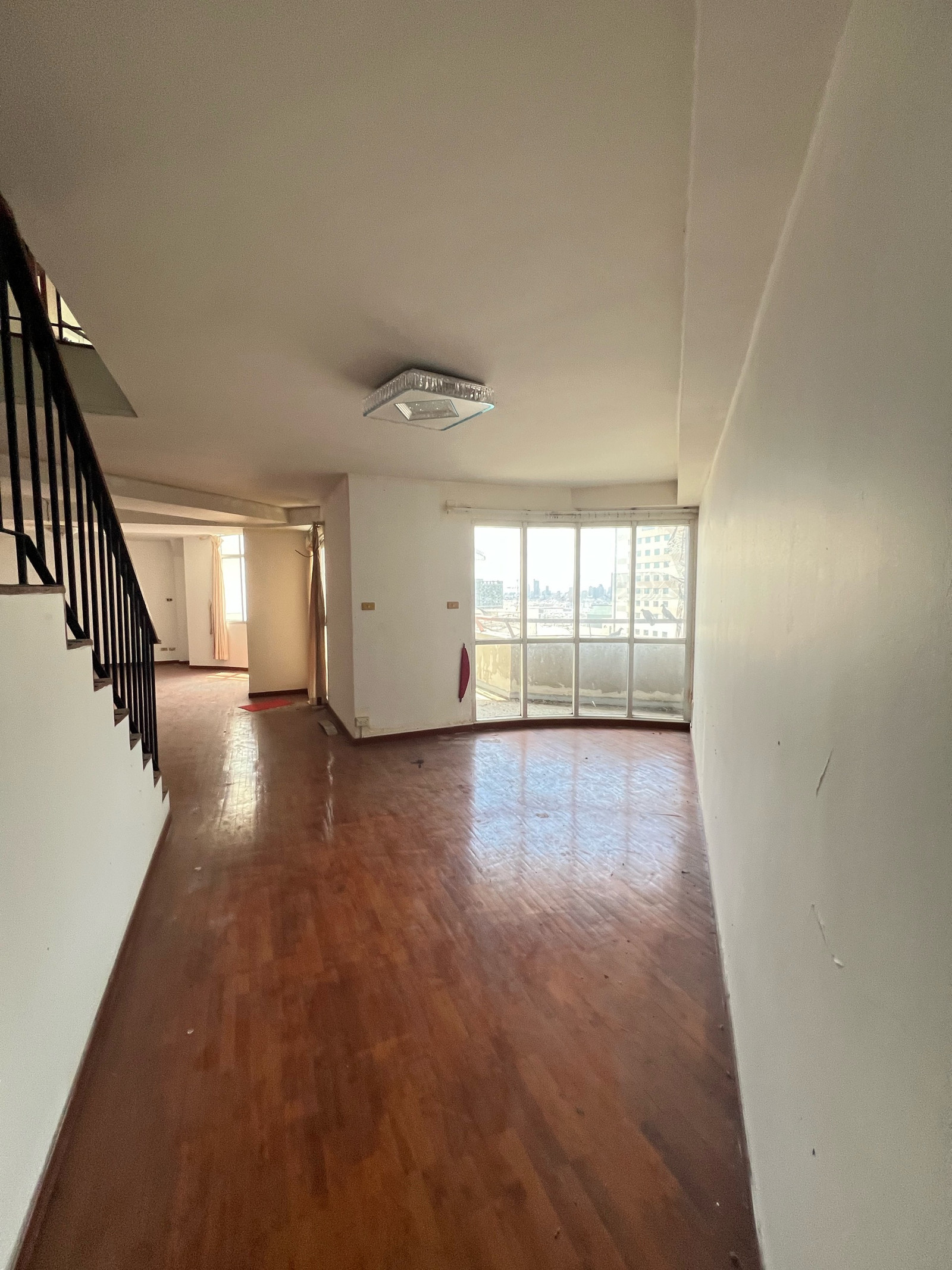 คอนโดมิเนียม S.V. City พระราม 3 (Duplex ห้องใหญ่พิเศษ) คอนโดมิเนียม S.V. City พระราม 3 (Duplex ห้องใหญ่พิเศษ)