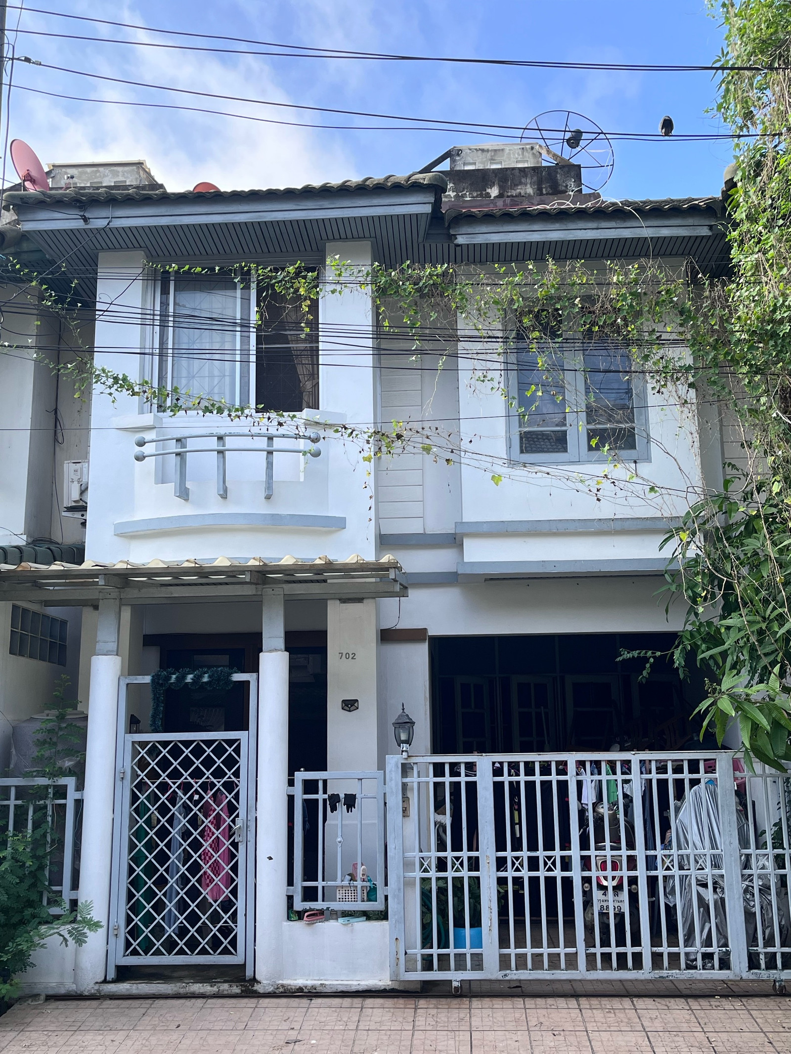 House for rent, townhouse, Rangsit, Khlong 2, Thanyaburi, ready to move in, 3 air conditioners, village next to the main road, convenient travel, near Future, near the BTS.