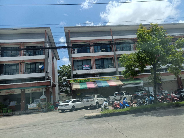 Commercial building for sale, 3.5 floors, 2 units, Sena Avenue Rangsit Project, Krong 1, Soi Rangsit-Nakhon Nayok 34/1 Rangsit-Nakhon Nayok Road. Prachathipat Subdistrict, Thanyaburi District, Pathum Thani Province Commercial building for sale, 3.5 floors, 2 units, Sena Avenue Rangsit Project, Krong 1, Soi Rangsit-Nakhon Nayok 34/1 Rangsit-Nakhon Nayok Road. Prachathipat Subdistrict, Thanyaburi District, Pathum Thani Province