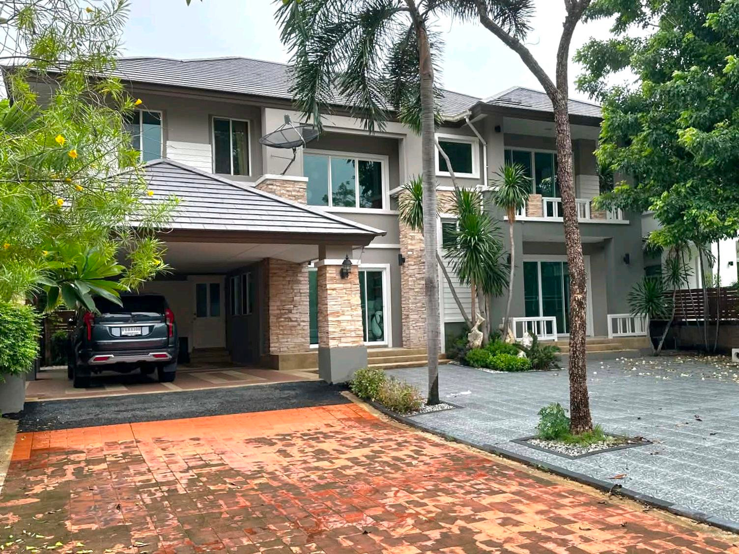 2-story detached house is a luxury detached house project, 173 sq m, King Kaew, Bang Phli, near Suvarnabhumi Airport. 2-story detached house is a luxury detached house project, 173 sq m, King Kaew, Bang Phli, near Suvarnabhumi Airport.