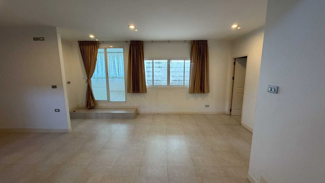 ขาย บ้านเดี่ยว บางแสน มหานคร 353 ตรม 1 งาน 14 ตรว  จอดรถ 5 คัน ใกล้หาดบางแสน – รูปที่ 3