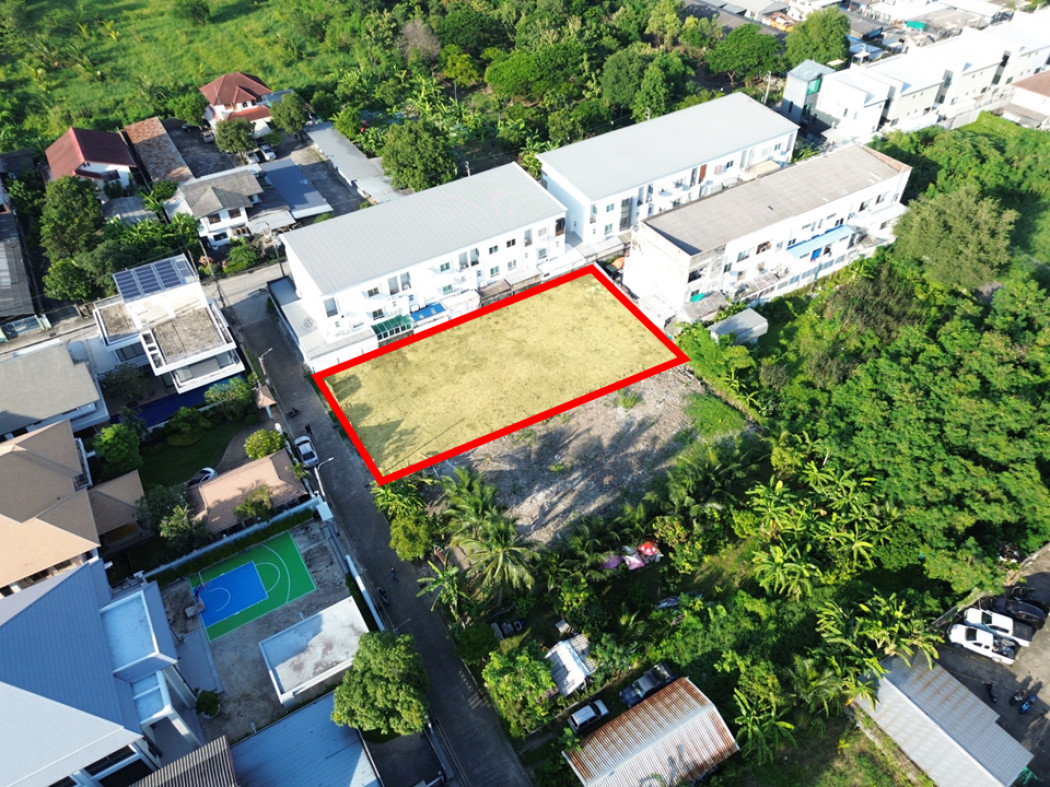 Land for sale in Soi Nak Niwas 48, size 212 sq.wa., near Nak Niwas Road, only 900 meters away. KK Land for sale in Soi Nak Niwas 48, size 212 sq.wa., near Nak Niwas Road, only 900 meters away. KK