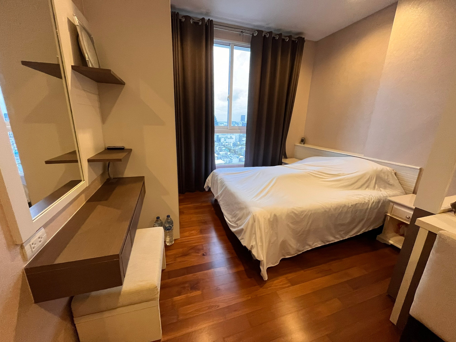 🏙️ For Sale | Ivy Sathorn 10 (Ivy Sathorn 10) Condo located in the heart of Sathorn 🚆 near BTS St. Louis and BTS Chong Nonsi.