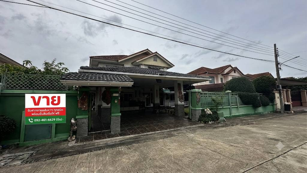 Single house for sale, Baan Manthika, Bang Bon - Phetkasem location, large size 115 sq m, usable area approximately 300 sq m, fully renovated, with built-in furniture throughout, price 8.5 million. If interested, contact Line: minniemah, very quick to res