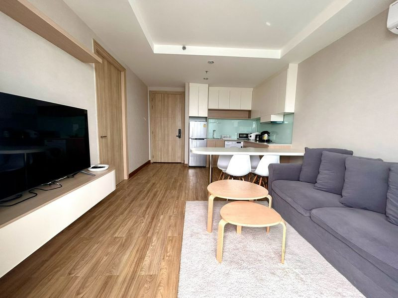 Urgent! Beautiful room with sea view at Ladda Plus Sriracha. Fully furnished. Near Koh Loi. Urgent! Beautiful room with sea view at Ladda Plus Sriracha. Fully furnished. Near Koh Loi.