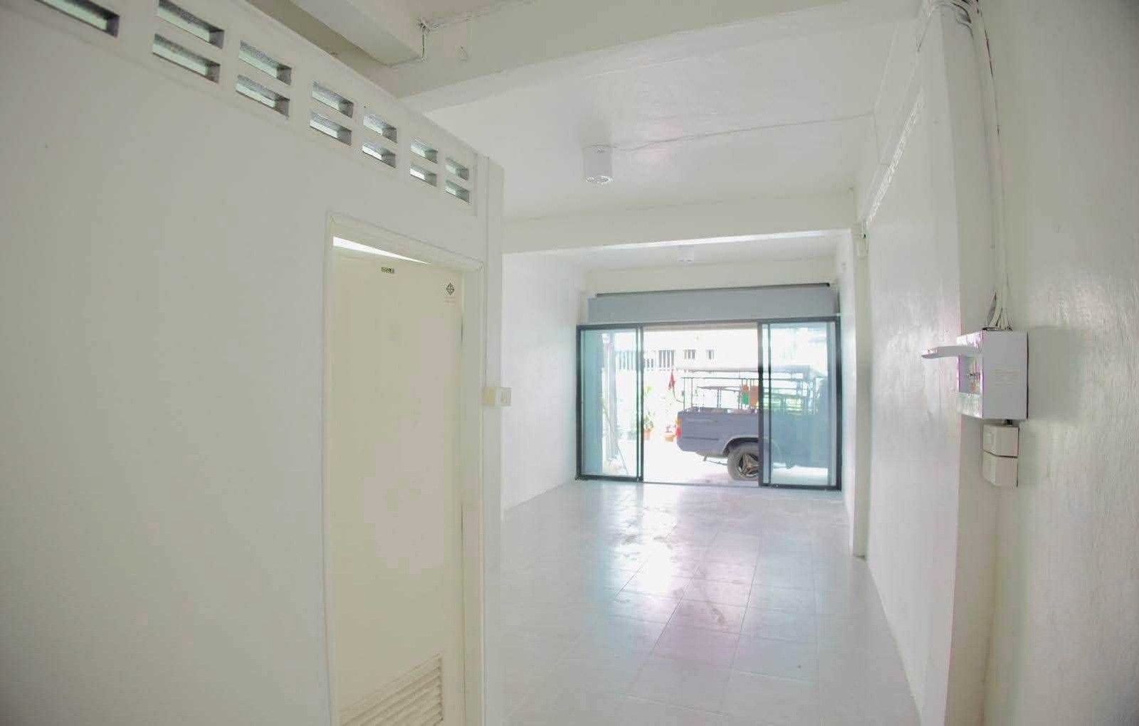 ให้เช่า Townhome สาทร 11 แยก 3  🚇🧑🏼‍🎄💯   沙吞 11, Soi 3 聯排別墅出租   – รูปที่ 2