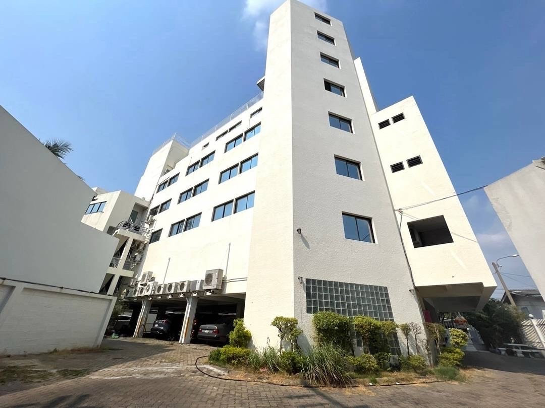 Sold below market price, 7-story office with elevator, area 2,000 square meters, parking for 25 cars, Soi Phahonyothin 14, Samsen Nai Subdistrict, Phaya Thai District, Bangkok 10400 | Near BTS Ari Station. Sold below market price, 7-story office with elevator, area 2,000 square meters, parking for 25 cars, Soi Phahonyothin 14, Samsen Nai Subdistrict, Phaya Thai District, Bangkok 10400 | Near BTS Ari Station.