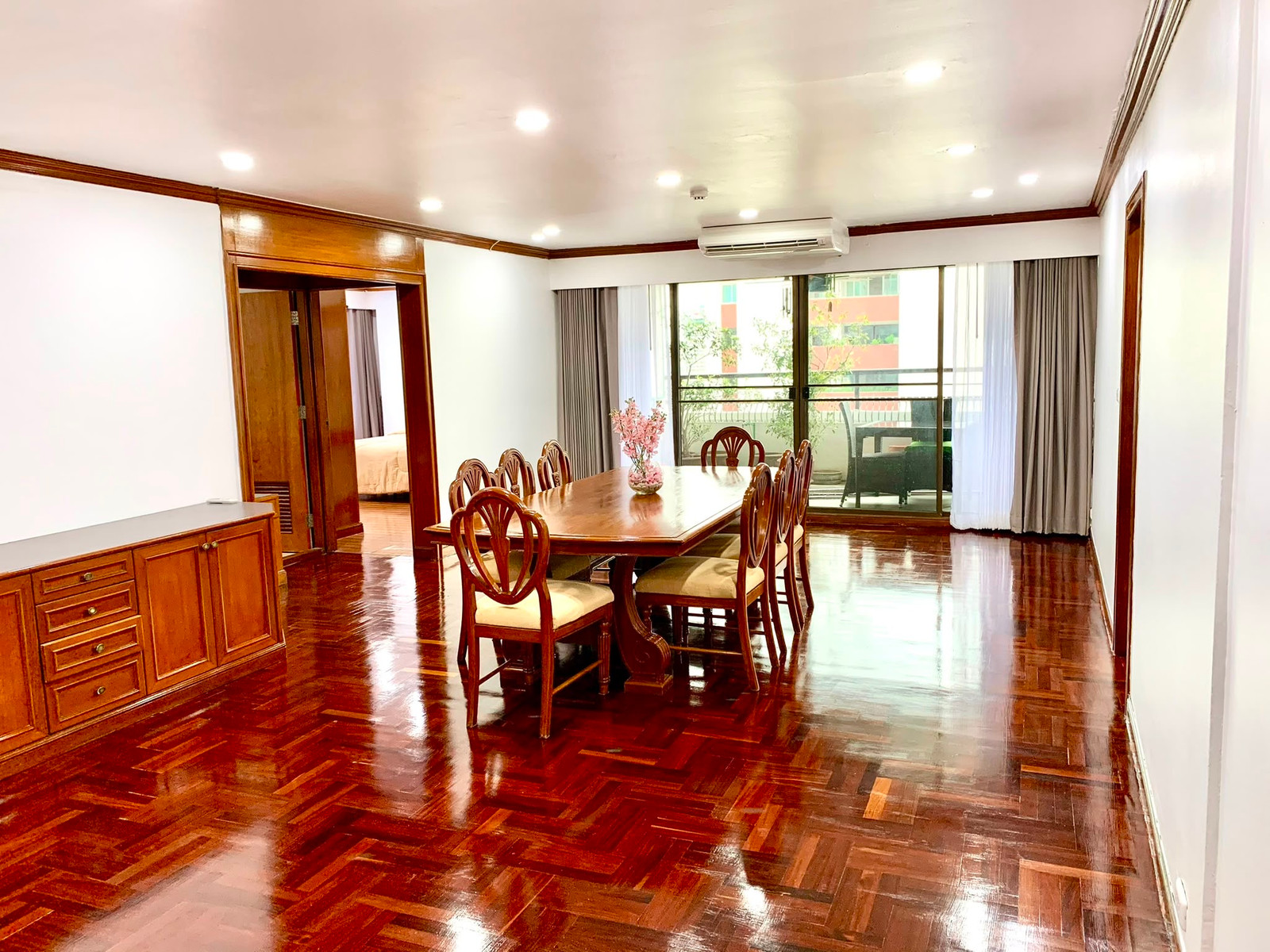 For rent three bedrooms Liberty Park 1 Sukhumvit 23 walking Asoke BTS – รูปที่ 2